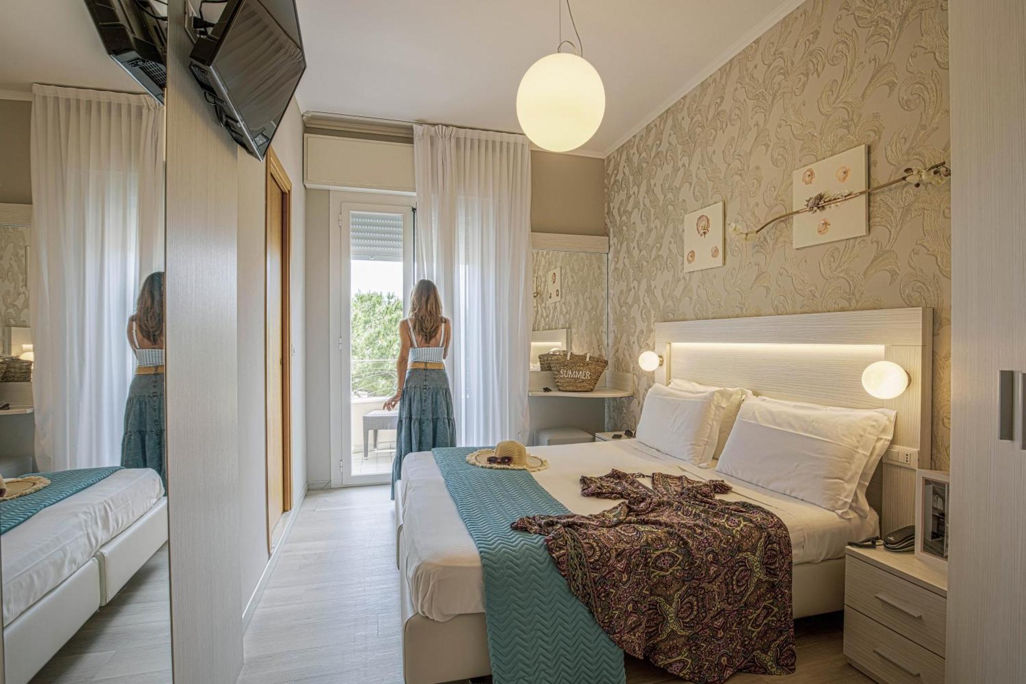 Hotel Ombretta Mare Rimini Eksteriør billede