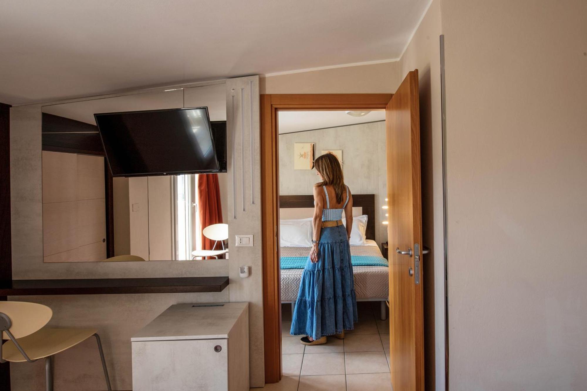 Hotel Ombretta Mare Rimini Eksteriør billede
